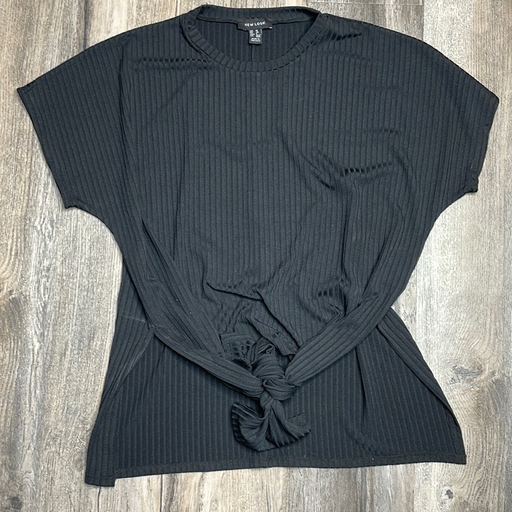 New Look Women’s Ribbed Black Short Sleeve Blouse with front Knot, size 6